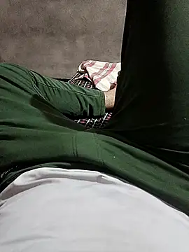 Snapshot of indian16hot chatting on 09-09-25, 04:39 indian16hot online show from 09-09-25, 04:39