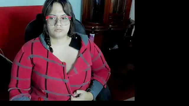 Snapshot of SharaPatinson chatting on 01-17-25, 11:29 SharaPatinson online show from 01-17-25, 11:29