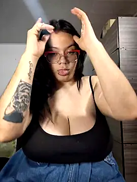 SharaPatinson online show from 11-19-25, 08:42