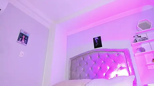 CamileHolmes online show from 12-28-24, 05:12