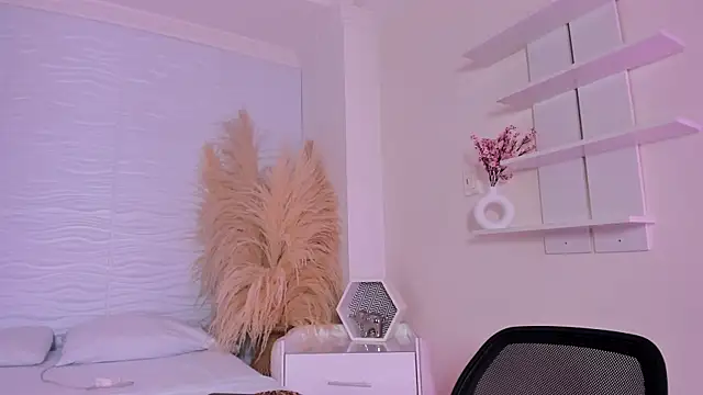 CamileHolmes online show from 04-14-26, 05:02