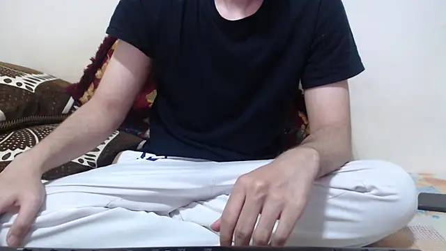 Alexdelarge323 online show from 04-27-26, 02:37