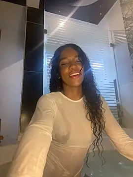 Snapshot of Tina_Rouse2 chatting on 01-04-25, 05:26 Tina Rouse2 online show from 01-04-25, 05:26