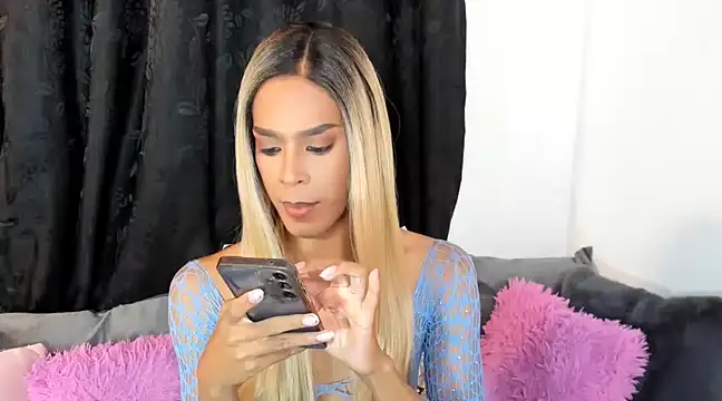 SKYLAROSSE online show from 12-22-24, 02:17