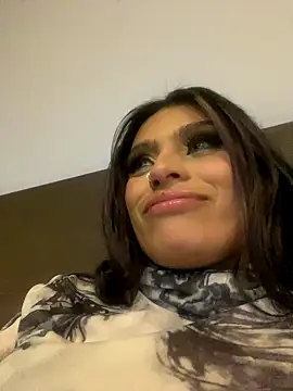 Tiffanysurez  online show from 09-16-25, 12:22