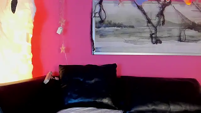 Tiffanysurez  online show from 10-29-25, 08:43