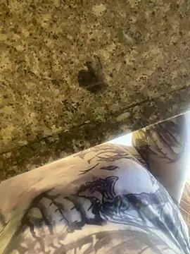 Tiffanysurez  online show from 01-17-26, 08:23