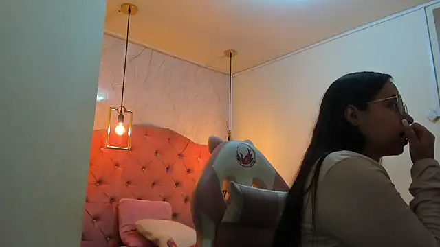 Snapshot of nalalye_cruzz_ chatting on 01-29-25, 02:09 nalalye cruzz  online show from 01-29-25, 02:09