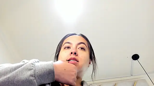 Snapshot of nalalye_cruzz_ chatting on 03-16-25, 02:43 nalalye cruzz  online show from 03-16-25, 02:43