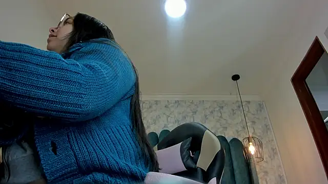 Snapshot of nalalye_cruzz_ chatting on 10-08-25, 02:42 nalalye cruzz  online show from 10-08-25, 02:42