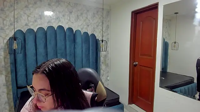 Snapshot of nalalye_cruzz_ chatting on 10-19-25, 03:29 nalalye cruzz  online show from 10-19-25, 03:29