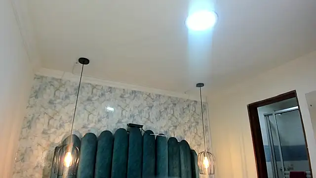 nalalye cruzz  online show from 04-04-26, 03:05