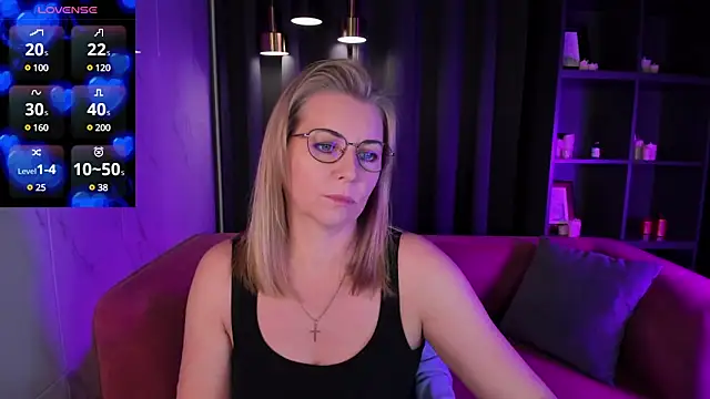 Annie Light online show from 03-04-25, 06:04