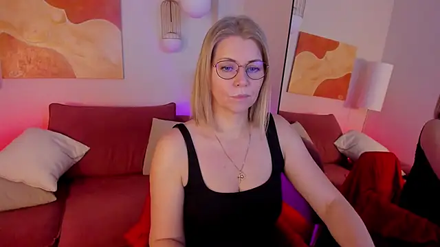 Annie Light online show from 12-01-25, 05:45