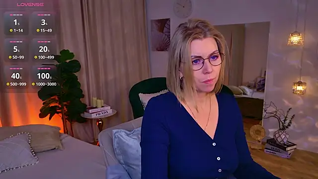 Annie Light online show from 04-23-26, 06:47