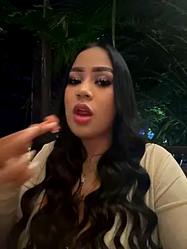 Snapshot of Luisa_Fernandaa chatting on 10-18-25, 02:14 Luisa Fernandaa online show from 10-18-25, 02:14