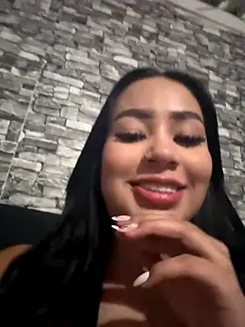 Snapshot of Luisa_Fernandaa chatting on 10-19-25, 01:06 Luisa Fernandaa online show from 10-19-25, 01:06