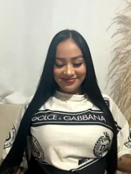 Snapshot of Luisa_Fernandaa chatting on 11-22-25, 11:37 Luisa Fernandaa online show from 11-22-25, 11:37