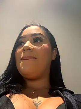 Snapshot of Luisa_Fernandaa chatting on 11-23-25, 08:19 Luisa Fernandaa online show from 11-23-25, 08:19