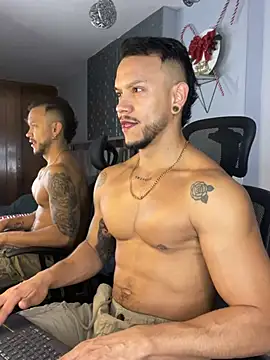 ARON TAYLER01 online show from 12-18-24, 12:29