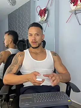 ARON TAYLER01 online show from 12-24-24, 03:58