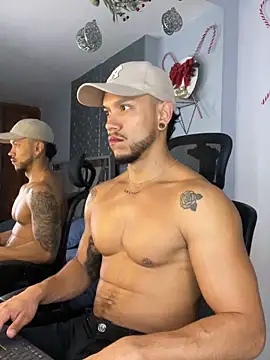 ARON TAYLER01 online show from 12-29-24, 01:17