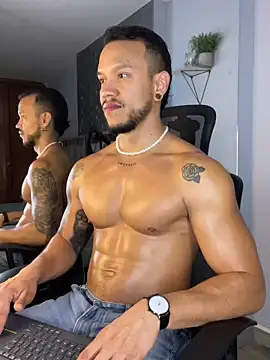 ARON TAYLER01 online show from 01-12-25, 12:44