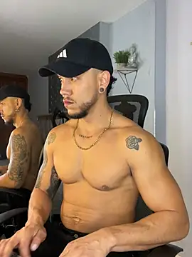 ARON TAYLER01 online show from 01-18-25, 12:26