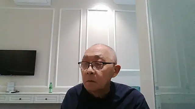 Snapshot of daver-man chatting on 11-02-25, 02:03 daver-man online show from 11-02-25, 02:03