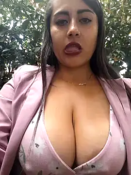 Snapshot of Oryk___ chatting on 12-05-24, 09:17 Oryk online show from 12-05-24, 09:17