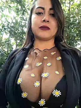 Snapshot of Oryk___ chatting on 12-17-24, 09:05 Oryk online show from 12-17-24, 09:05