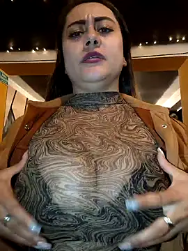 Snapshot of Oryk___ chatting on 12-30-24, 08:47 Oryk online show from 12-30-24, 08:47