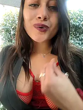 Snapshot of Oryk___ chatting on 11-21-25, 04:05 Oryk online show from 11-21-25, 04:05