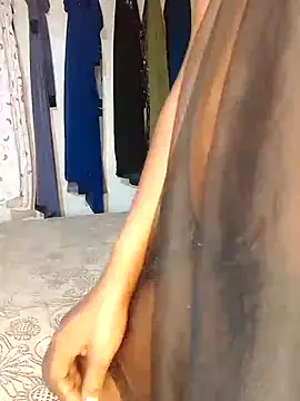 NicRaisaa online show from 02-19-25, 04:12