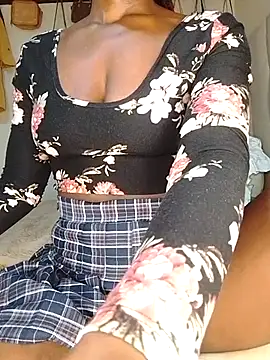 NicRaisaa online show from 09-15-25, 05:07