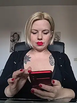 Snapshot of Ladykaos chatting on 05-16-26, 12:26 Ladykaos online show from 05-16-26, 12:26
