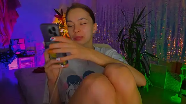 poli   online show from 10-27-25, 08:35