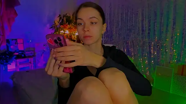 poli   online show from 12-17-25, 03:51