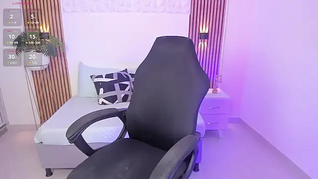 valeria acosta  online show from 10-17-25, 09:23