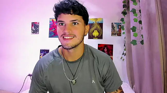 Snapshot of Nekoboy01 chatting on 12-30-24, 01:58 Nekoboy01 online show from 12-30-24, 01:58