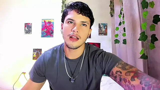 Snapshot of Nekoboy01 chatting on 01-05-25, 10:50 Nekoboy01 online show from 01-05-25, 10:50