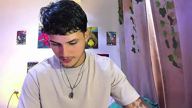 Snapshot of Nekoboy01 chatting on 01-06-25, 08:50 Nekoboy01 online show from 01-06-25, 08:50