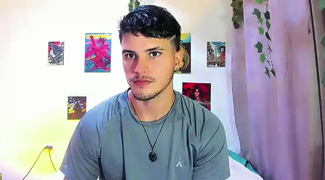 Snapshot of Nekoboy01 chatting on 01-11-25, 11:24 Nekoboy01 online show from 01-11-25, 11:24