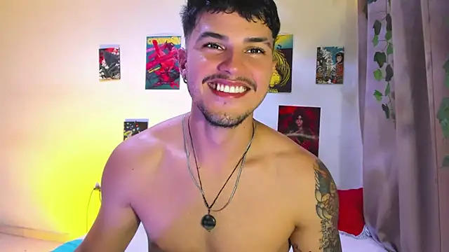 Snapshot of Nekoboy01 chatting on 01-21-25, 11:34 Nekoboy01 online show from 01-21-25, 11:34