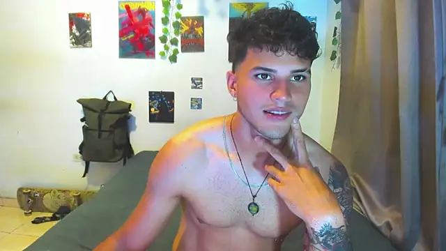 Snapshot of Nekoboy01 chatting on 10-02-25, 08:38 Nekoboy01 online show from 10-02-25, 08:38