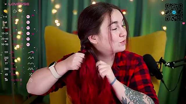 Snapshot of R-U-B-Y chatting on 01-22-25, 04:55 R-U-B-Y online show from 01-22-25, 04:55