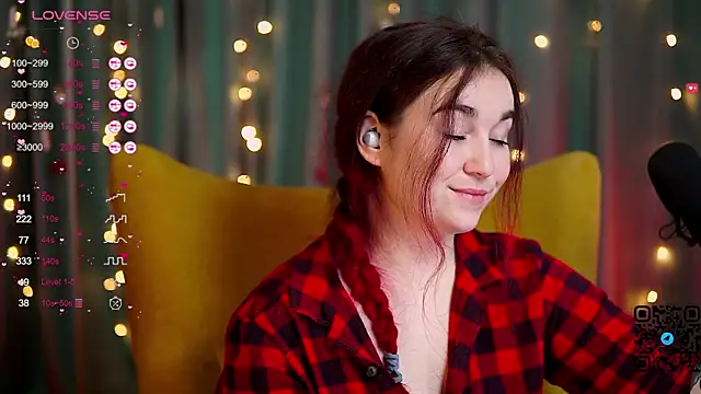 Snapshot of R-U-B-Y chatting on 01-28-25, 05:03 R-U-B-Y online show from 01-28-25, 05:03