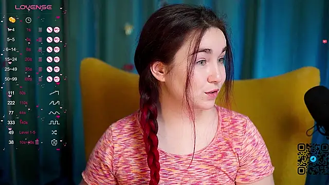 Snapshot of R-U-B-Y chatting on 01-31-25, 05:32 R-U-B-Y online show from 01-31-25, 05:32