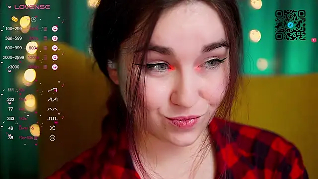 Snapshot of R-U-B-Y chatting on 02-04-25, 08:06 R-U-B-Y online show from 02-04-25, 08:06