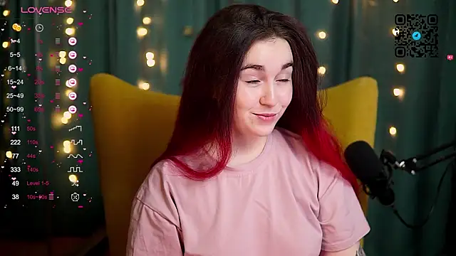 Snapshot of R-U-B-Y chatting on 02-05-25, 04:58 R-U-B-Y online show from 02-05-25, 04:58